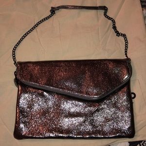 HOBO Jessa clutch in Platinum